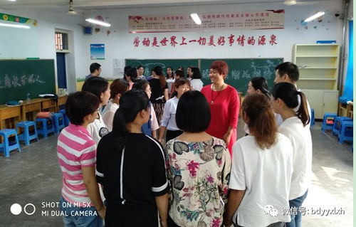 保定市應(yīng)用心理學會舉辦心理健康輔導員服務(wù)社會公益活動，提供專業(yè)健康咨詢服務(wù)